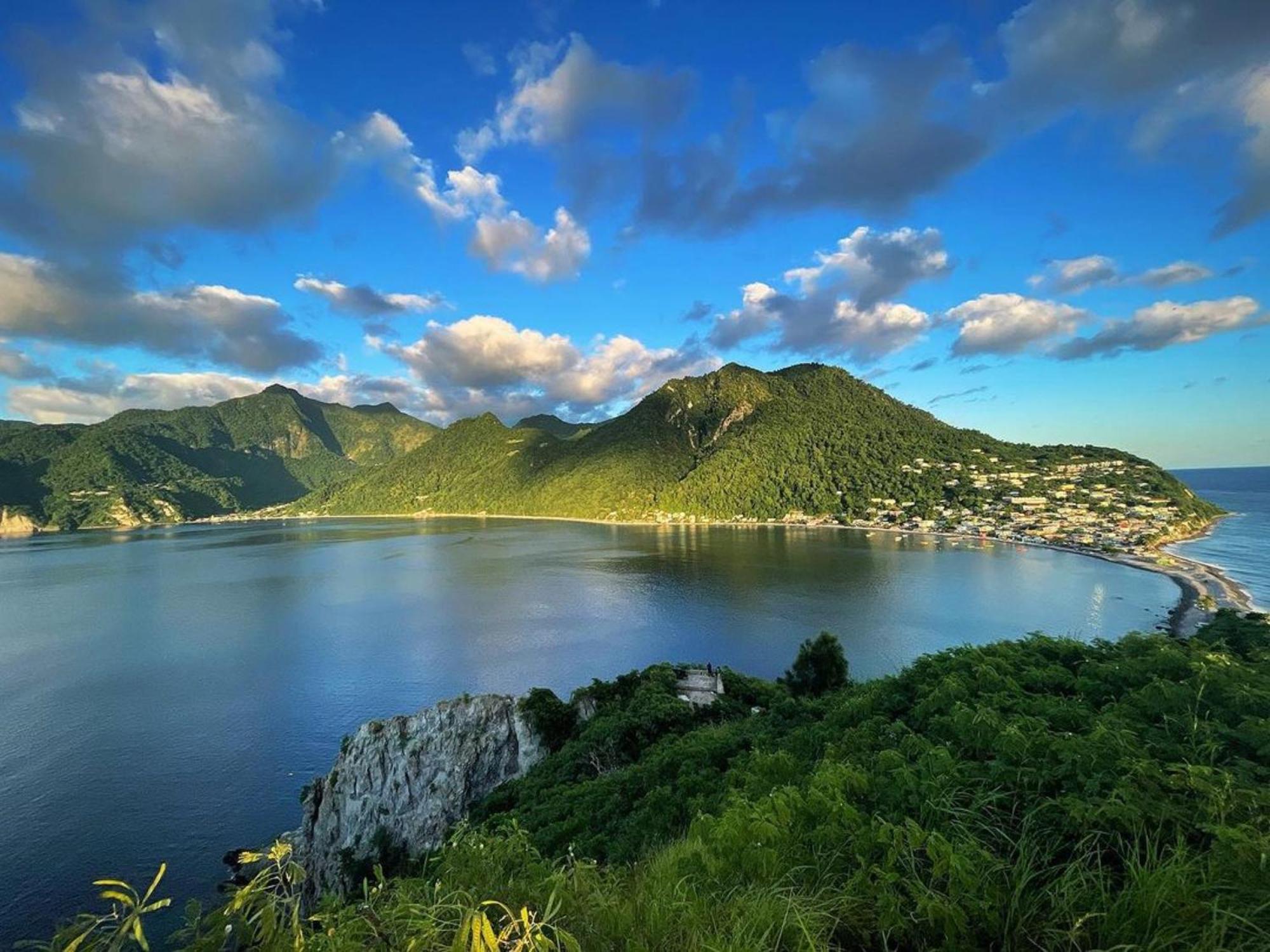 Rainbow Heights Apartment, Soufriere Kültér fotó