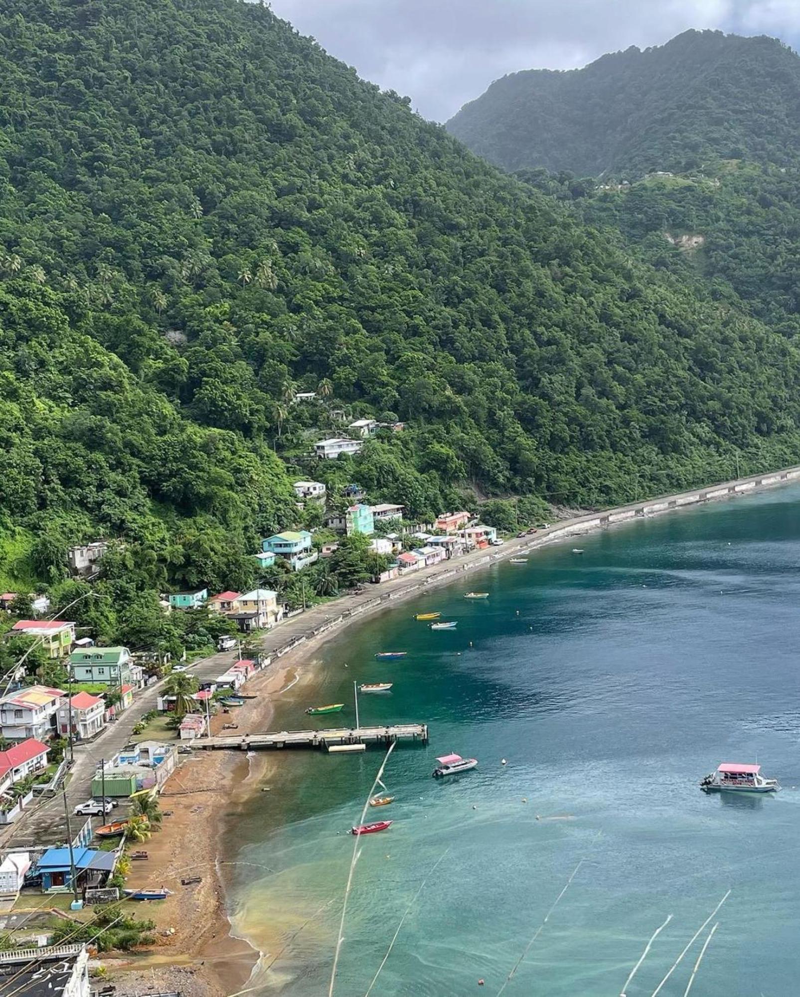 Rainbow Heights Apartment, Soufriere Kültér fotó