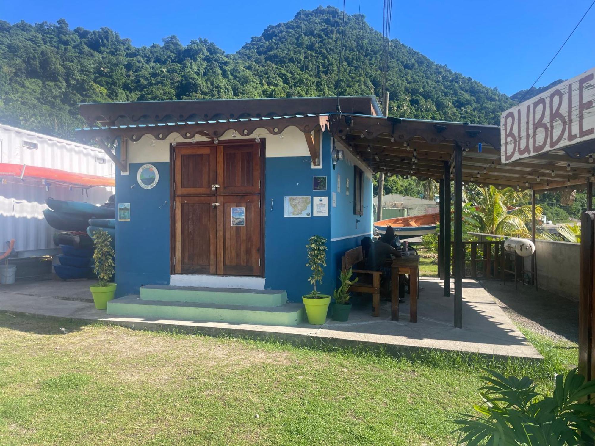 Rainbow Heights Apartment, Soufriere Kültér fotó